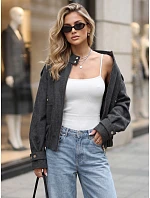 Krótka kurtka damska z stójką czarna model 22341051 - FashionStreet Krótka kurtka damska z stójką czarna model 22341051 - FashionStreet