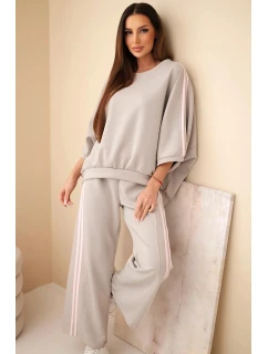 Dámský komplet viskózové máslo s širokými nohavicemi a volnou blůzou fango