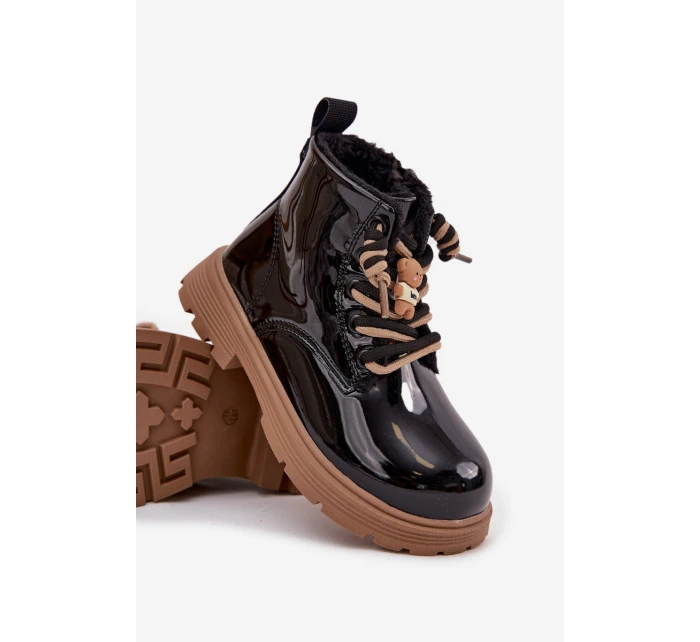 Zateplené dětské lakované kotníkové boty s přezkou medvěd černé Jovellea Zateplené dětské lakované kotníkové boty s přezkou medvěd černé Jovellea
