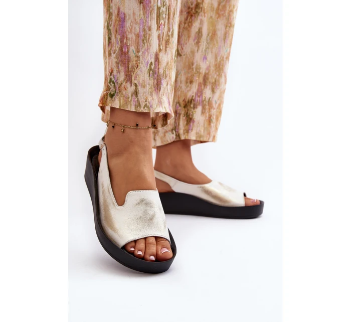 Dámské kožené sandály na tlusté podrážce zlatý potřený Zazoo 2893