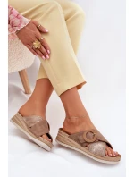 Dámské Klapky Na Platformě S Ozdobnou Přezkou Hnědé Inblu RV000012