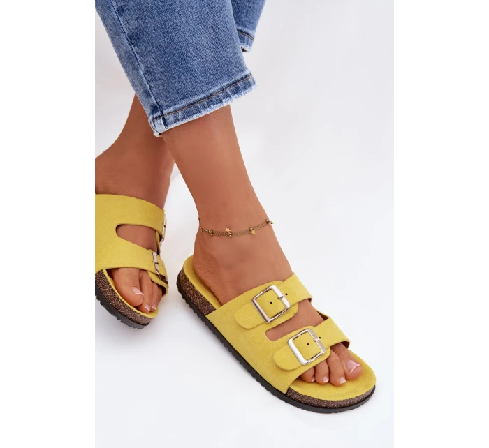 Dámské pantofle s přezkami Žluté model 21943311 - Boto