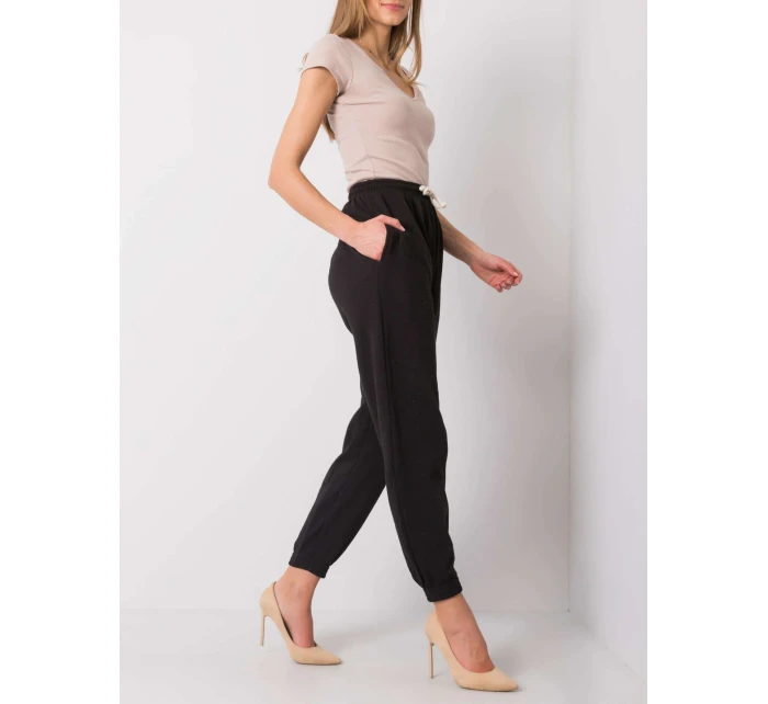 Tepláky TW DR G 080.17 černá Tepláky TW DR G 080.17 černá