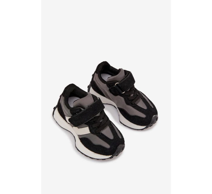 Dětské sportovní boty na suchý zip Miranda – černé Dětské sportovní boty na suchý zip Miranda – černé