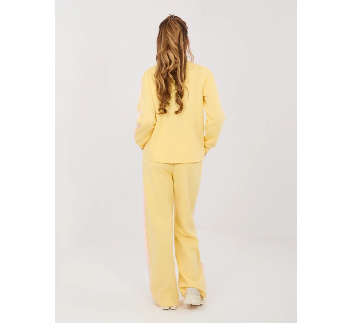 Sada IT KMPL 22211.31 světle žlutá Sada IT KMPL 22211.31 světle žlutá