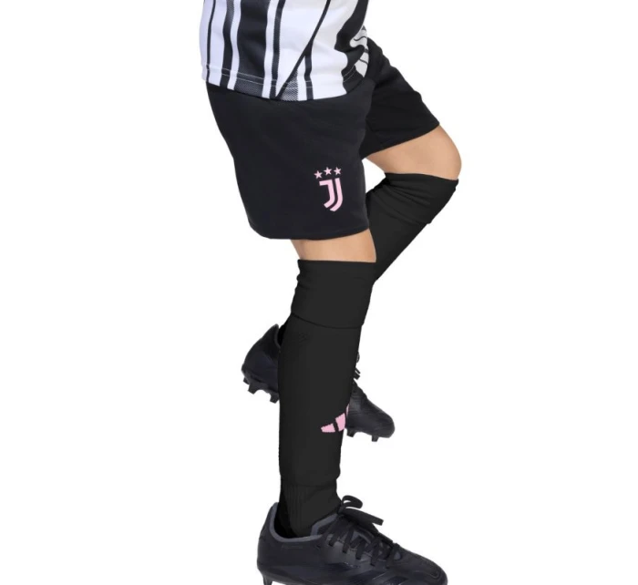 Dětská souprava Juventus Home model 21812245 - ADIDAS Dětská souprava Juventus Home model 21812245 - ADIDAS