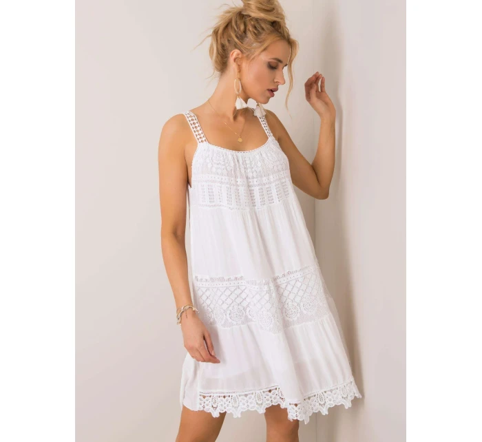 Šaty TW SK BI 81593.28 bílých