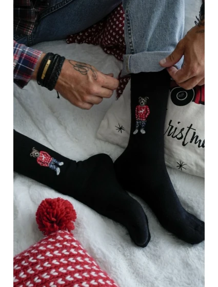 Pánské ponožky s medvídkem ve svetru – černé