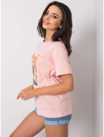 Pudrově růžové tričko s módním potiskem