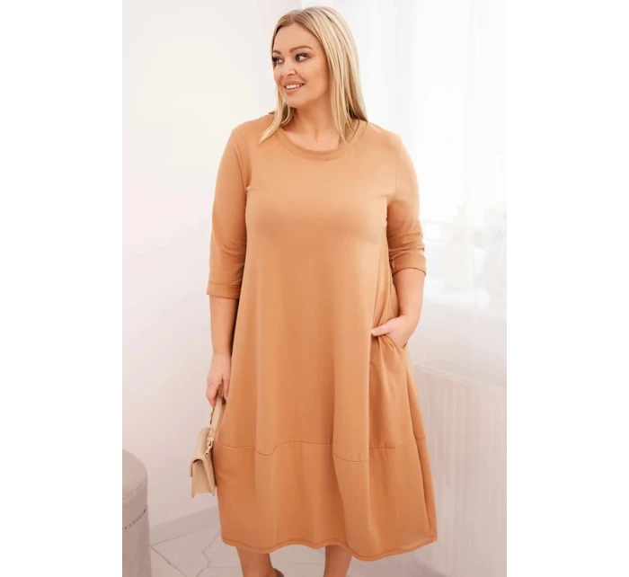 Dámská bavlněná šaty Plus Size s ohrnutým rukávem a kapsami camelová