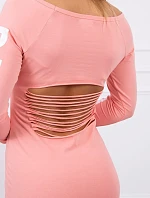 Roztrhané meruňkové šaty