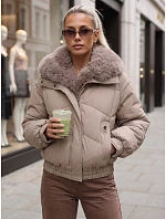 Kurtka damska zimowa pikowana z futerkiem beżowa model 22394611 - FashionStreet Kurtka damska zimowa pikowana z futerkiem beżowa model 22394611 - FashionStreet