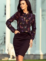 Dámská tmavě modrá halenka s vázáním ve přední části a se vzorem barevných vážek model 6356825