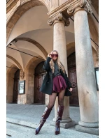 Dámské kozačky na jehlovém podpatku s páskem bordó model 21744541 - Boto