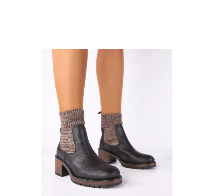 Boty na podpatku model 222348 Solea Boty na podpatku model 222348 Solea