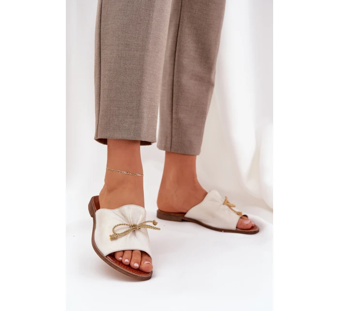 Kožené Ploché Elegantní Sandály S Mašlí Lewski Zlaté model 21684466 - Boto Kožené Ploché Elegantní Sandály S Mašlí Lewski Zlaté model 21684466 - Boto