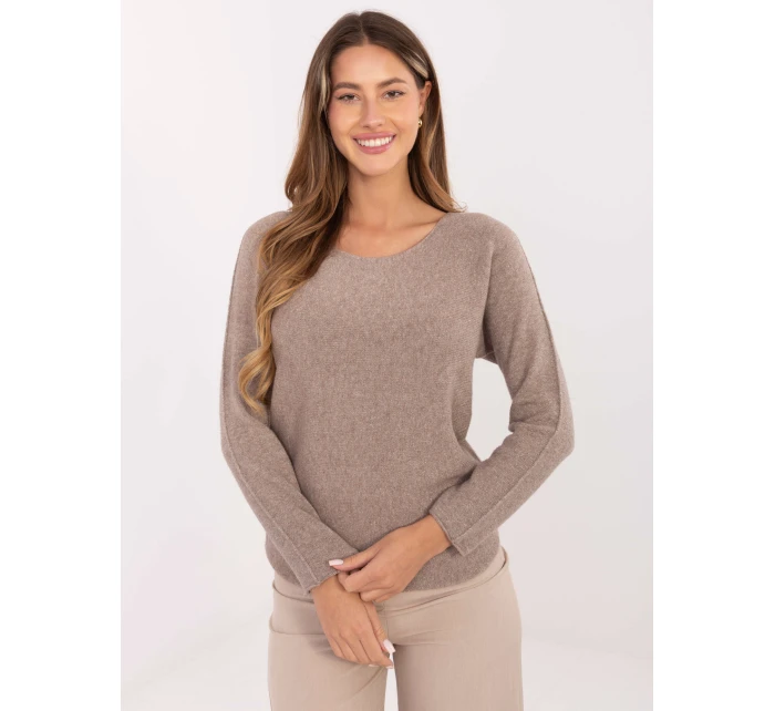 Sweter IT SW model 21480256 ciemny bezowy - FPrice Sweter IT SW model 21480256 ciemny bezowy - FPrice