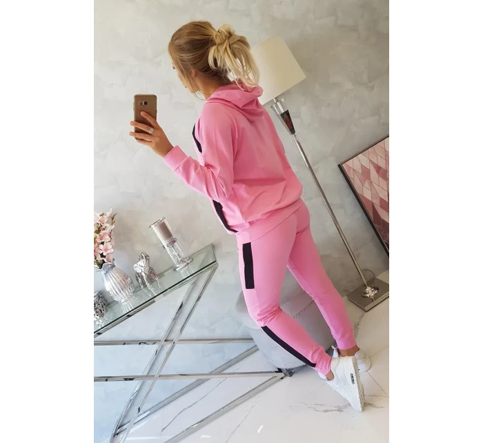 Sportovní sada s pruhy světle růžová