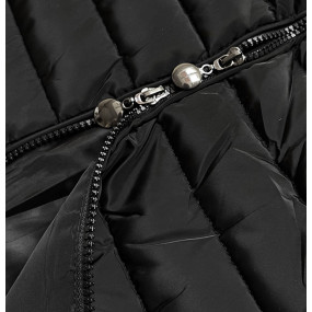Černá prošívaná bunda s kapucí (L22-9865-1)