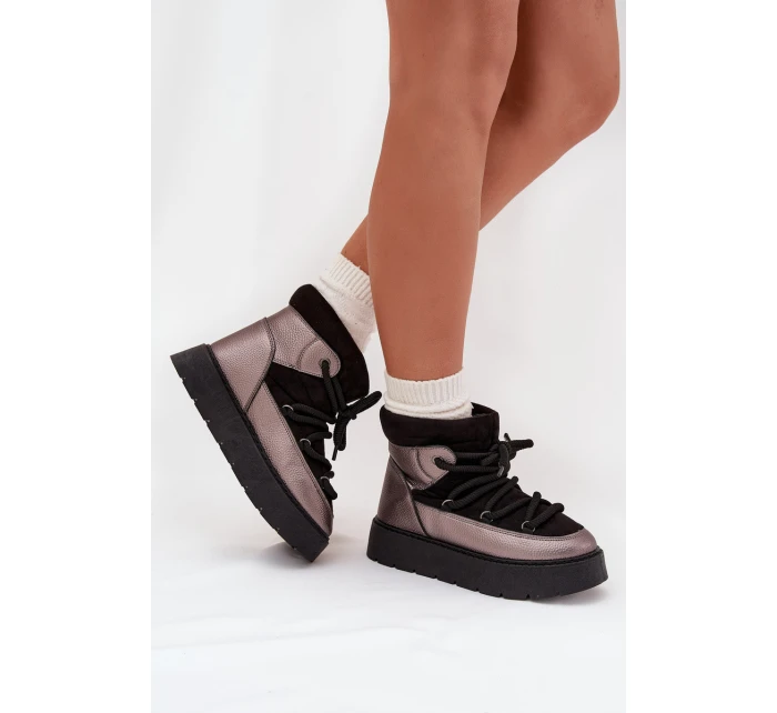 Nízké dámské sněhule s hřejivým kožíškem a silným šněrováním černé Xarina Nízké dámské sněhule s hřejivým kožíškem a silným šněrováním černé Xarina