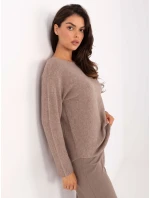 Sweter IT SW model 21302358 ciemny bezowy - FPrice Sweter IT SW model 21302358 ciemny bezowy - FPrice