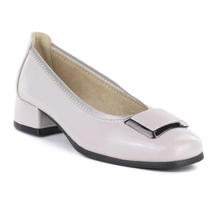 Kožené lodičky na nízkém podpatku šedé model 22097245 - VINCEZA