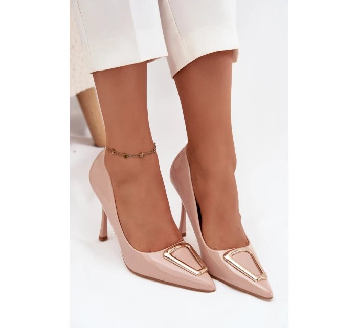Lakované dámské lodičky na jehlovém podpatku se zlatým detailem Paivelle – béžové