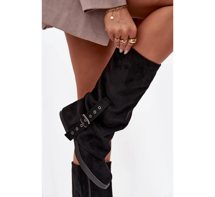 kozačky s vrchní částí a přezkou Černé model 21715441 - Boto