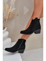 Dámské kotníkové botky kovbojky na zip z eko semiše s perforací – černé S.Barski