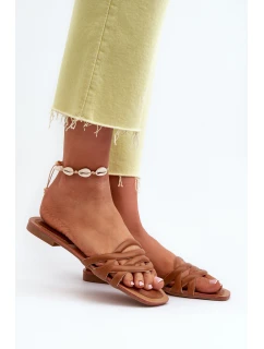 Dámské sandály z ekokože na ploché podrážce hnědé model 21657550 - Boto