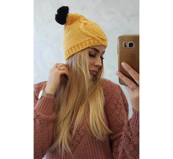 Fleecová čepice 2 bambulky K291 žlutá Fleecová čepice 2 bambulky K291 žlutá