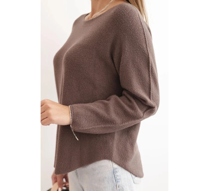 Dámský svetr z viskózy s dlouhým rukávem a kulatým výstřihem mocca Dámský svetr z viskózy s dlouhým rukávem a kulatým výstřihem mocca