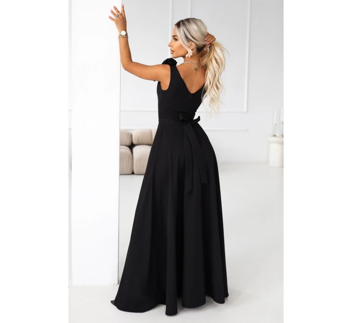643-2 Elegantní večerní maxi šaty s rozparkem a růžemi - klasické černé 643-2 Elegantní večerní maxi šaty s rozparkem a růžemi - klasické černé
