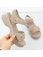 Dámské sandály na silné podrážce s pásky na suchý zip béžové model 21904815 - Potocki Dámské sandály na silné podrážce s pásky na suchý zip béžové model 21904815 - Potocki