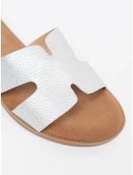 Praktické dámské stříbrné nazouváky bez podpatku Praktické dámské stříbrné nazouváky bez podpatku