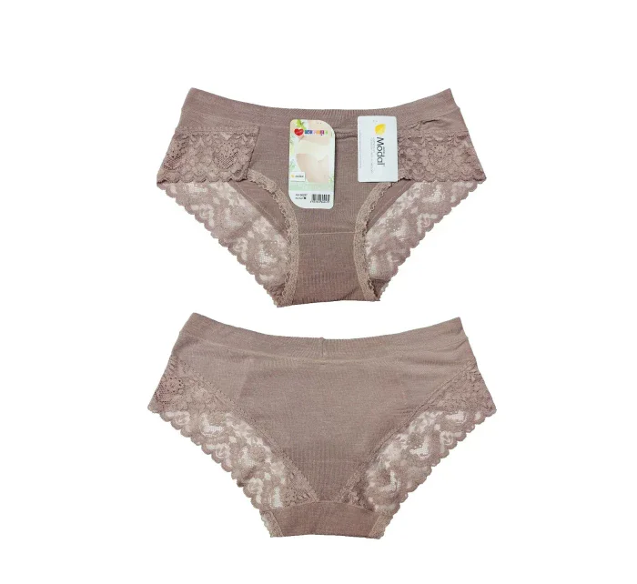 Figi model 21303177 A'12 modal - DC Girl