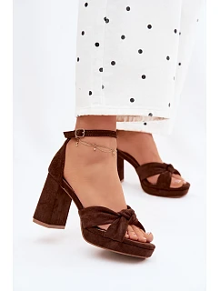 Dámské sandály na podpatku z imitace semiše čokoládové model 22107177 - Boto