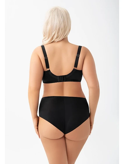 Figy K model 21232538 Isla Black S4XL - Gorsenia
