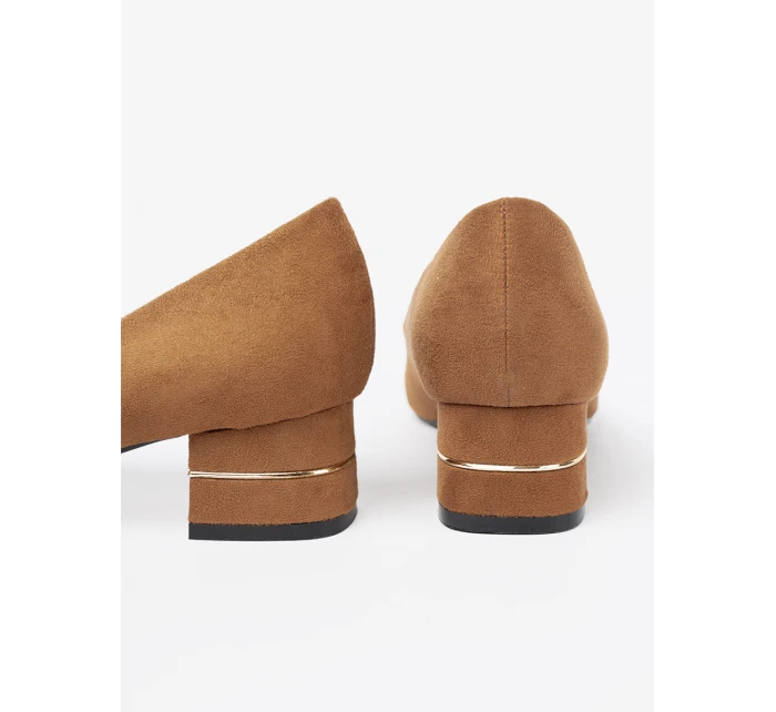 Praktické lodičky hnědé dámské na širokém podpatku Praktické lodičky hnědé dámské na širokém podpatku