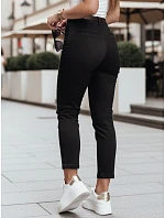 Spodnie damskie slim fit z paskiem czarne model 22278455 - FashionStreet Spodnie damskie slim fit z paskiem czarne model 22278455 - FashionStreet