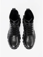 Pěkné dámské černé  kotníčkové boty platforma