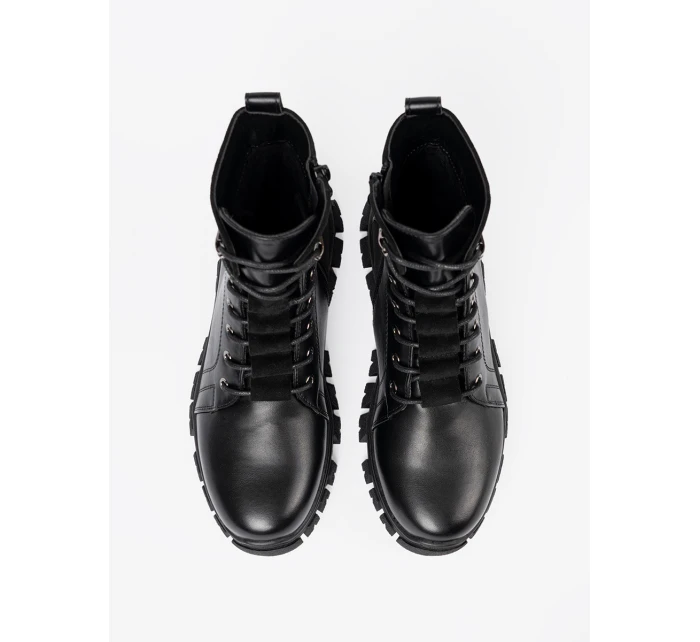 Pěkné dámské černé  kotníčkové boty platforma