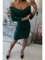 Přiléhavé šaty s výstřihem do V zelené Přiléhavé šaty s výstřihem do V zelené