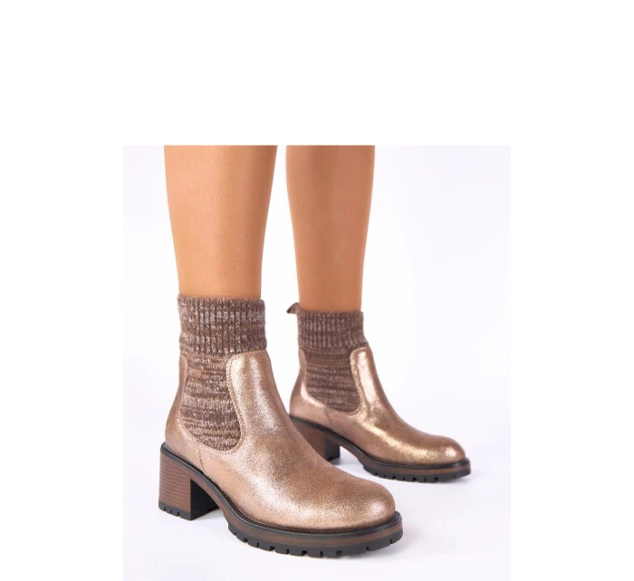 Boty na podpatku model 222349 Solea Boty na podpatku model 222349 Solea