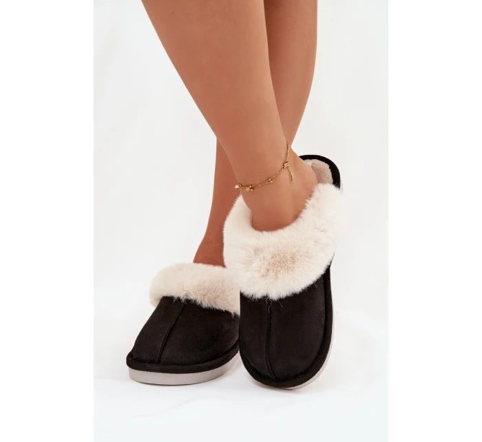 Dámské pantofle s kožíškem Černé model 21772644 - Boto Dámské pantofle s kožíškem Černé model 21772644 - Boto