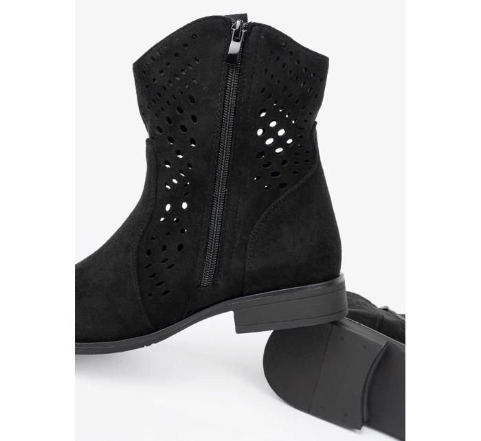 Výborné dámské  kotníčkové boty černé bez podpatku