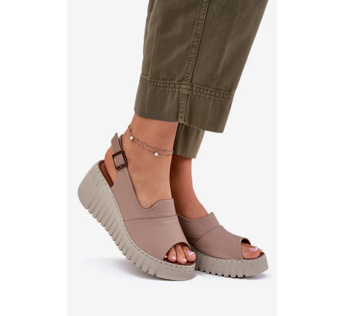 Dámské Sandály Z Přírodní Kůže Na Klínu Tmavě Béžové Artiker 54C0788