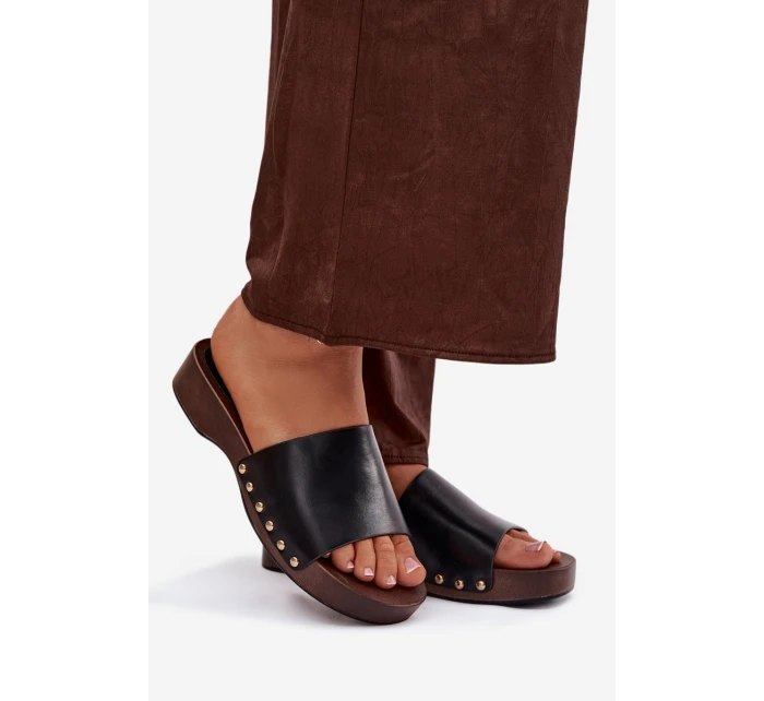 Dámské pantofle se zlatými černé model 21918782 - Boto