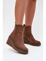 Zateplené boty na platformě z eko semiše hnědé model 21706901 - Boto Zateplené boty na platformě z eko semiše hnědé model 21706901 - Boto