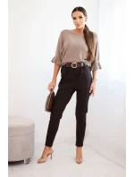Dámské viskózové kalhoty s páskem a model 21407255 nohavicemi hnědé - K-Fashion